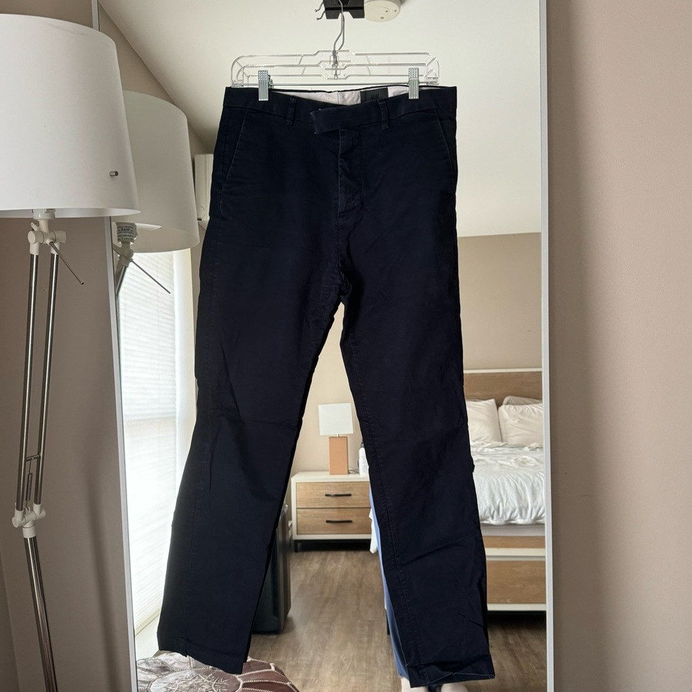 H&M Men’s Navy Skinny Chino Pants